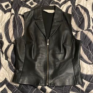 Amazing vintage leather cropped zip up vest